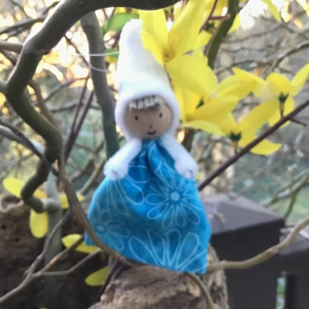 Fillette bleue